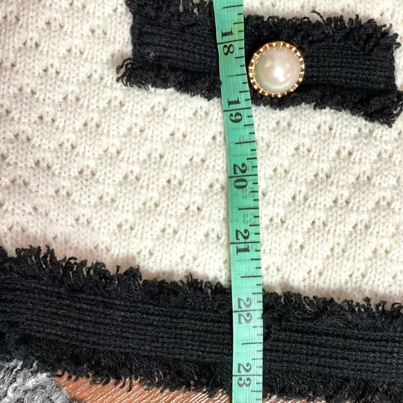 Elegant Black and White Women's cardigan/Sweater Size M w/Tiny Discreet Sparkles - Picture 9 of 16